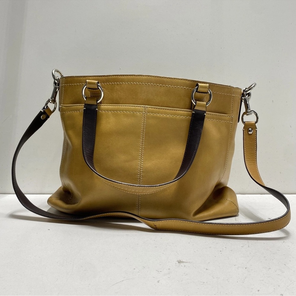 Coach Tan Leather Shoulder Bag with Black Accents - Picture 2 of 6